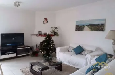 Sobrado com 3 dormitórios para alugar, 228 m² por R$ 6.220,00 - Jardim Messina - Jundiaí/SP