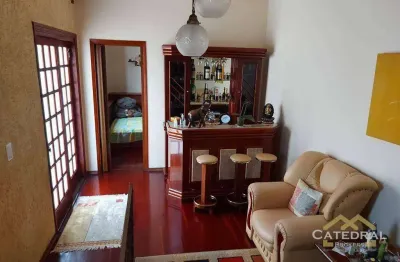 Casa com 3 dormitórios à venda, 197 m² por R$ 850.000,00 - Vila Progresso - Jundiaí/SP