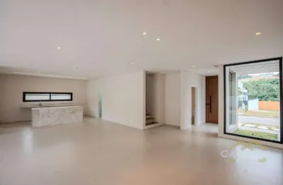 Sobrado Contemporâneo à Venda – Conforto, Sofisticação e Alta Tecnologia em Condomínio de Alto Padrão