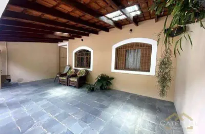 Conforto e Espaço: Casa com 2 Quartos e 3 Vagas Cobertas no Bairro Ponte São João!