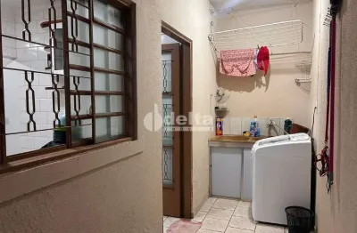 Apartamento disponível para venda no bairro cidade jardim em uberlândia-mg