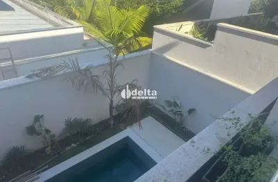 Casa em condomínio disponível para venda no bairro nova uberlândia em uberlândia-mg