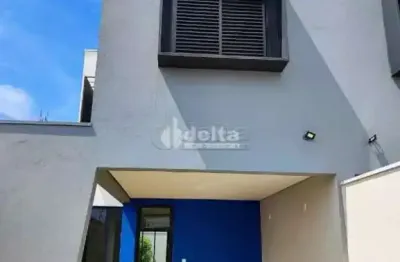 Casa disponível para locação e venda no bairro aclimação em uberlândia-mg.