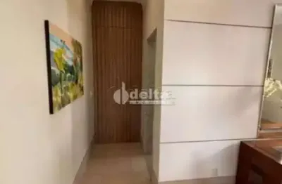Casa no condomínio royal park disponível para venda em uberlândia-mg