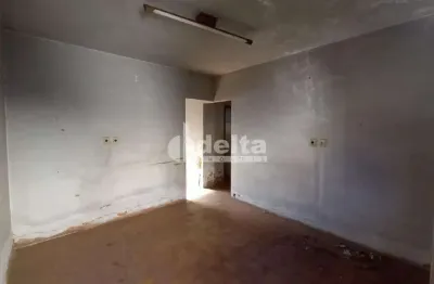 Casa residencial disponível para venda no bairro nossa senhora aparecida em uberlândia-mg