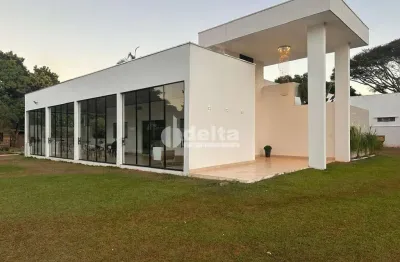 Casa residencial disponível para venda no bairro mansões aeroporto em uberlândia-mg