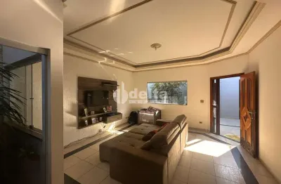 Casa residencial disponível para venda no bairro carajás em uberlândia-mg