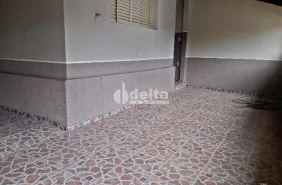 Casa residencial disponível para venda no bairro nossa senhora aparecida em uberlândia-mg