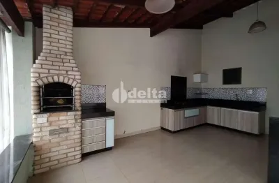 Casa residencial disponível para locação e venda no bairro cidade jardim em uberlândia-mg