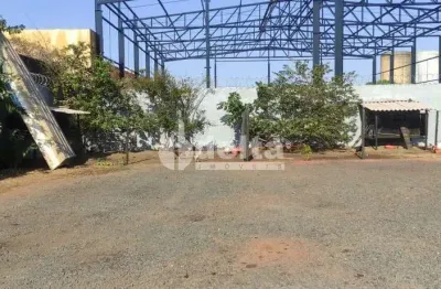 Imóvel comercial disponível para venda no bairro marta helena em uberlândia-mg