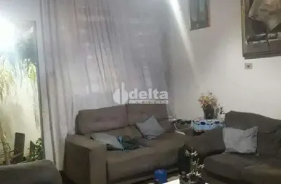 Casa residencial disponível para venda no bairro centro em uberlândia-mg