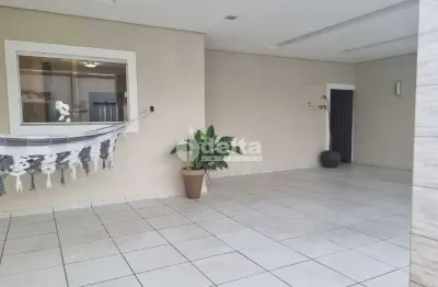 Casa residencial disponível para venda no bairro pampulha em uberlândia-mg