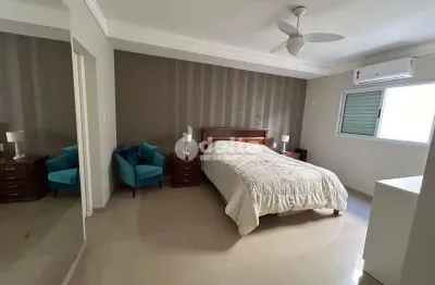 Casa no condomínio royal park disponível para venda em uberlândia-mg
