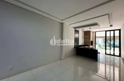 Casa residencial disponível para locação e venda no bairro santa mônica em uberlândia-mg