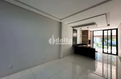 Casa residencial disponível para locação e venda no bairro santa mônica em uberlândia-mg