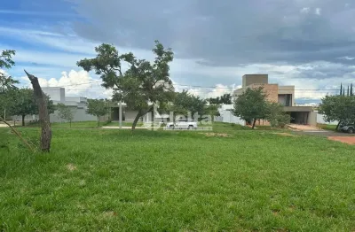 Terreno no condomínio disponível para venda no bairro laranjeiras em uberlândia-mg