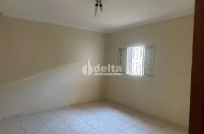 Casa residencial disponível para locação e venda no bairro planalto em uberlândia mg