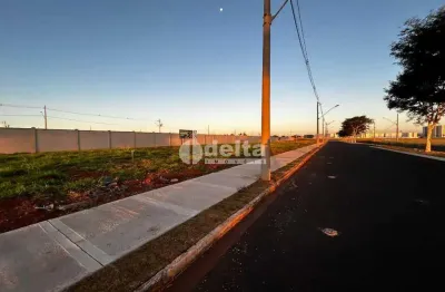 Terreno disponível para venda 275 m² no bairro Grand Ville em Uberlândia-MG