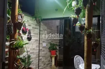 Casa residencial disponível para venda no bairro jaraguá em uberlândia-mg