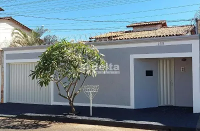 Casa residencial disponível para venda no bairro santa rosa em uberlândia-mg