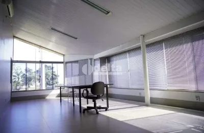 Prédio disponível para venda no bairro umuarama em uberlândia-mg