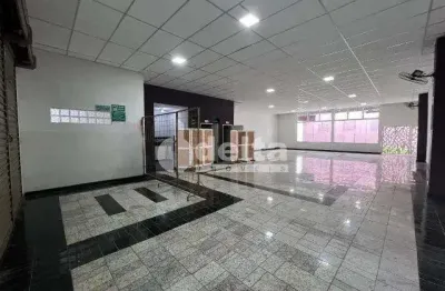 Loja disponível para venda no bairro daniel fonseca em uberlândia-mg.
