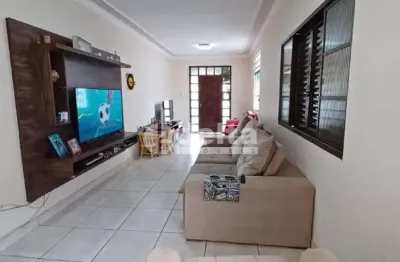 Casa residencial disponível para venda no bairro nossa senhora aparecida em uberlândia-mg
