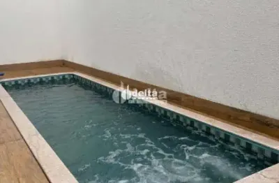 Casa no condomínio jardins roma disponível para venda em uberlândia-mg