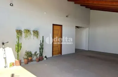 Casa residencial disponível para venda no bairro jardim holanda em uberlândia - mg.