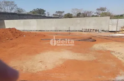 Terreno no condomínio disponível para venda no bairro jardim botânico em uberlândia-mg