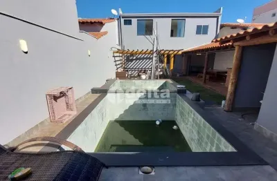 Casa residencial disponível para venda no bairro nova uberlândia em uberlândia-mg