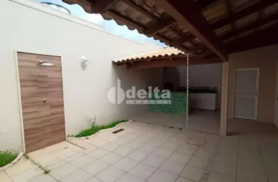 Casa residencial disponível para locação e venda no bairro nossa senhora aparecida em uberlândia-mg