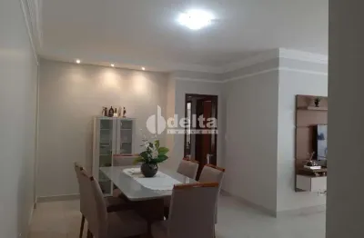 Apartamento disponível para venda no bairro santa mônica em uberlândia-mg