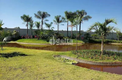 Terreno no Condomínio disponível para venda no bairro Jardim Sul em Uberlândia-MG