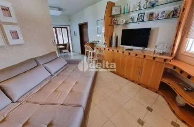 Casa residencial disponível para venda no bairro santa mônica em uberlândia-mg