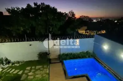 Casa residencial disponível para venda no bairro jardim inconfidência em uberlândia-mg