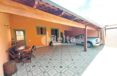 Casa disponível para venda no bairro granada em uberlândia-mg