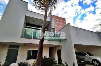 Casa residencial disponível para venda no bairro morada da colina em uberlândia-mg.