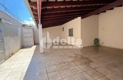 Casa residencial disponível para venda no bairro shopping park em uberlândia-mg.