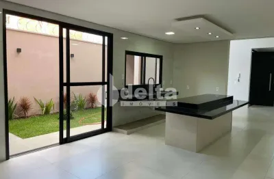 Casa residencial disponível para venda no bairro Grand Ville em Uberlândia - MG.