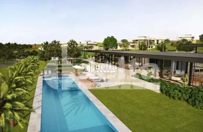 Terreno no condomínio disponível para venda no bairro Granja Marileusa em Uberlândia-MG