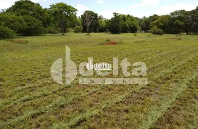Terreno em condomínio disponível para venda no bairro granja marileusa em uberlândia-mg