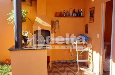 Casa residencial disponível para venda no bairro nova uberlândia em uberlândia-mg