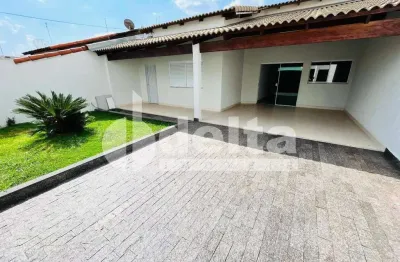 Casa disponível para venda 3 suítes, cozinha gourmet no bairro jardim botânico em uberlândia-mg