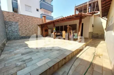 Casa residencial disponível para venda no bairro santa mônica em uberlândia-mg