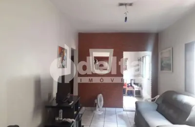 Casa residencial disponível para venda no bairro saraiva em uberlândia-mg.