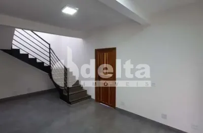 Casa residencial disponível para venda no bairro custódio pereira em uberlândia-mg