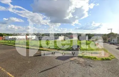 Terreno disponível 420 m² para venda no bairro osvaldo rezende em uberlândia-mg