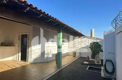 Casa residencial disponível para locação e venda no bairro santa mônica em uberlândia-mg
