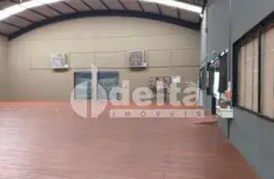 Galpão disponível para venda no bairro chácaras tubalina e quartel em uberlândia-mg